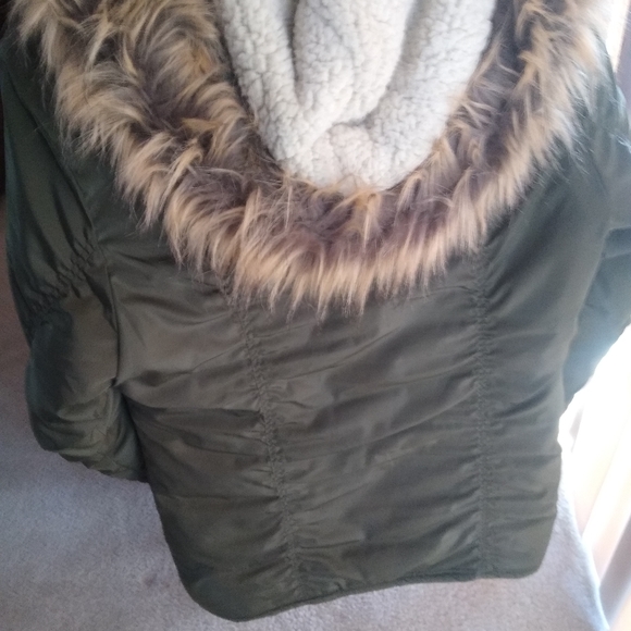 Jacket - Picture 2 of 3